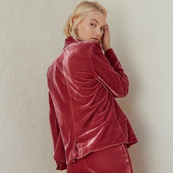NWT The Jetset Diaries Anguilla Velvet Blazer✨ - Picture 2 of 8
